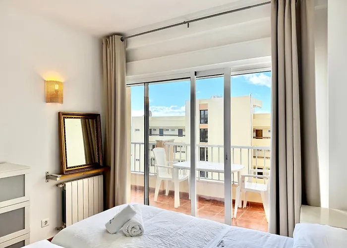 Cibeles Beachfront - Eaw Homes